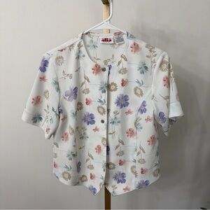 Alia Floral Button-Up Blouse with Pastel Hues